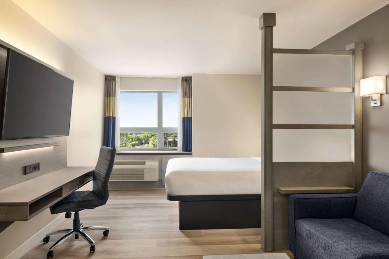 Microtel Inn & Suites By Wyndham Boisbriand Sainte-Thérèse-de-Blainville المظهر الخارجي الصورة
