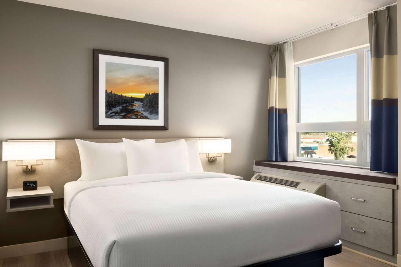 Microtel Inn & Suites By Wyndham Boisbriand Sainte-Thérèse-de-Blainville المظهر الخارجي الصورة