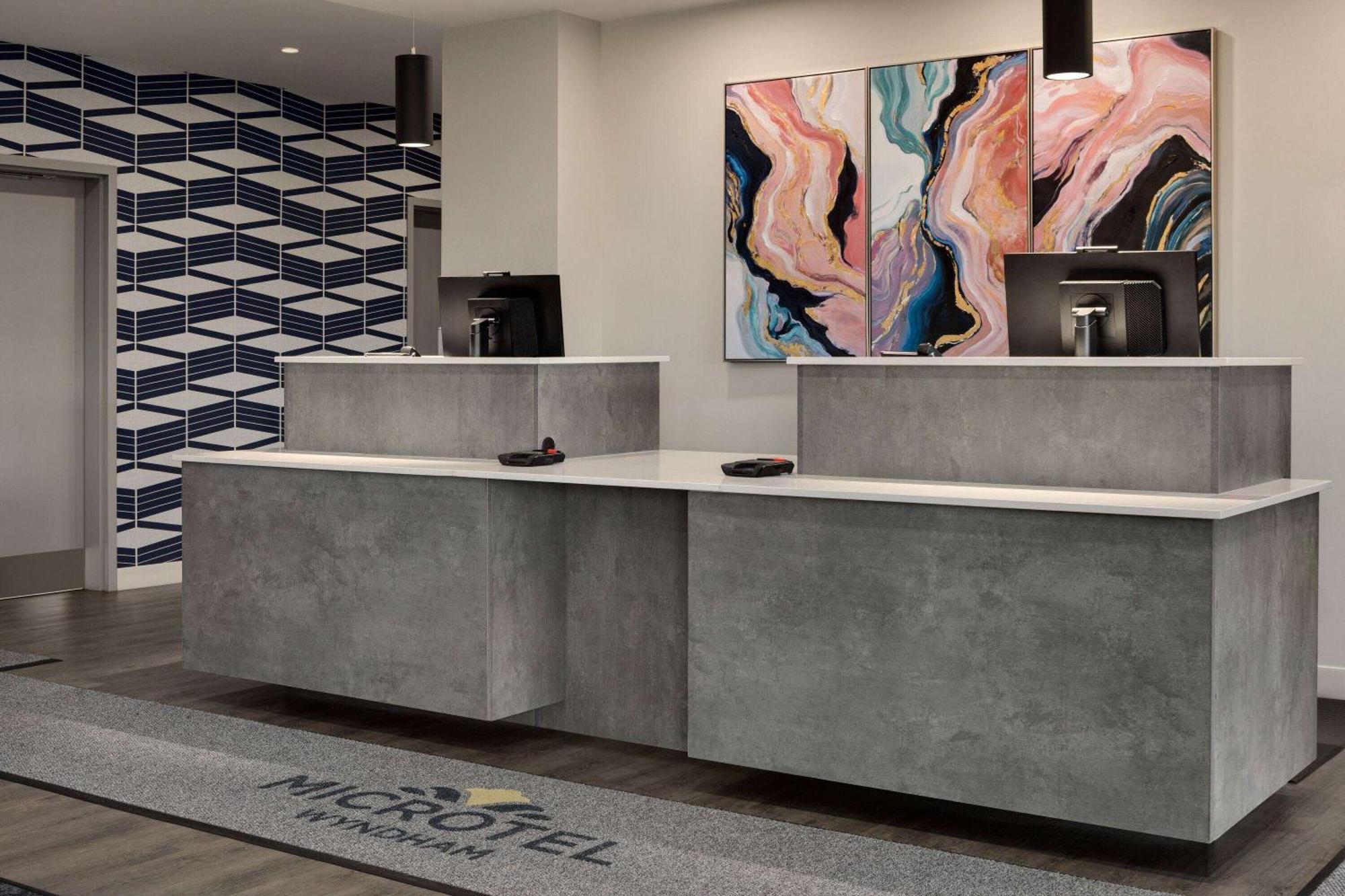Microtel Inn & Suites By Wyndham Boisbriand Sainte-Thérèse-de-Blainville المظهر الخارجي الصورة