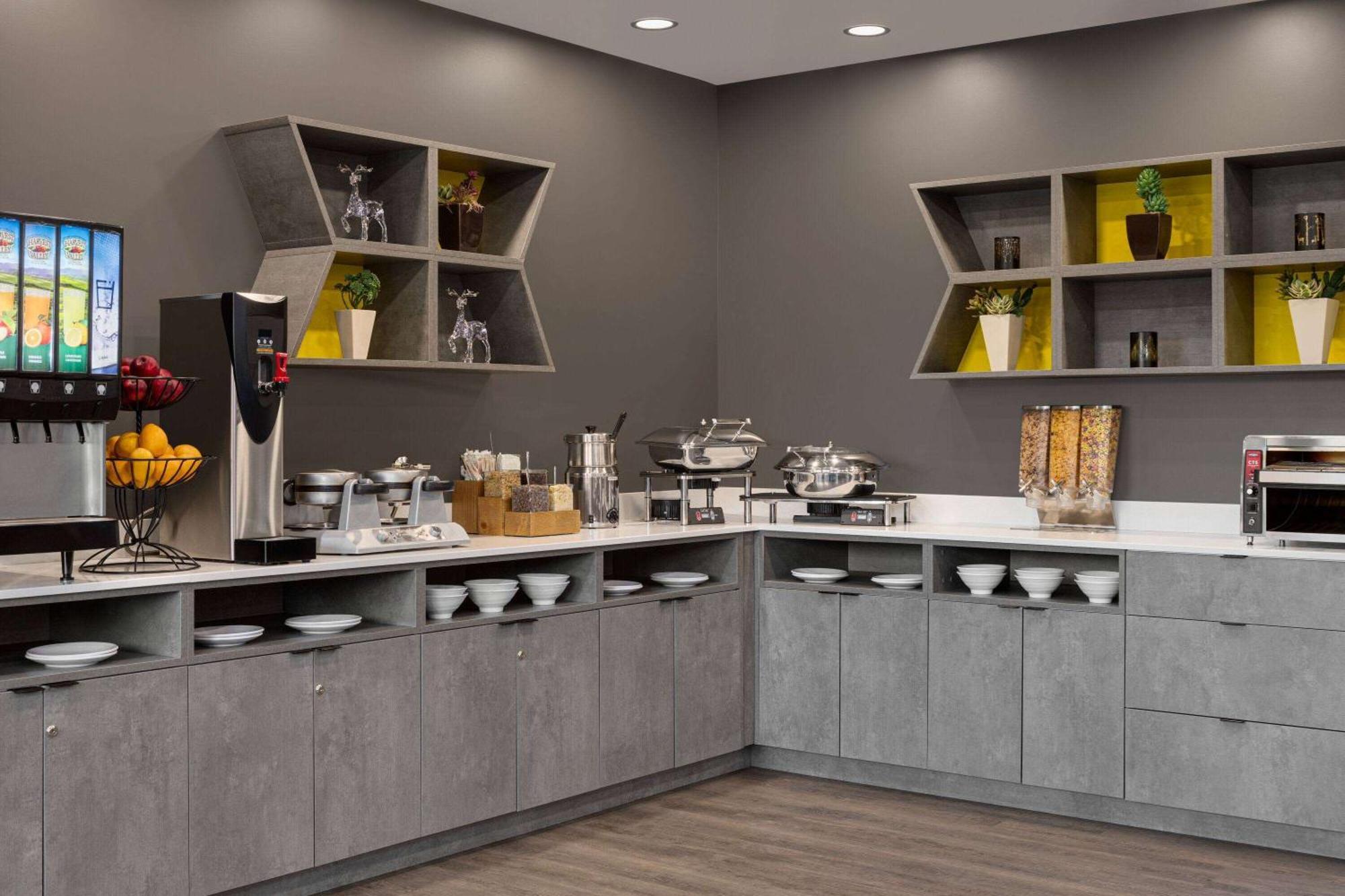 Microtel Inn & Suites By Wyndham Boisbriand Sainte-Thérèse-de-Blainville المظهر الخارجي الصورة
