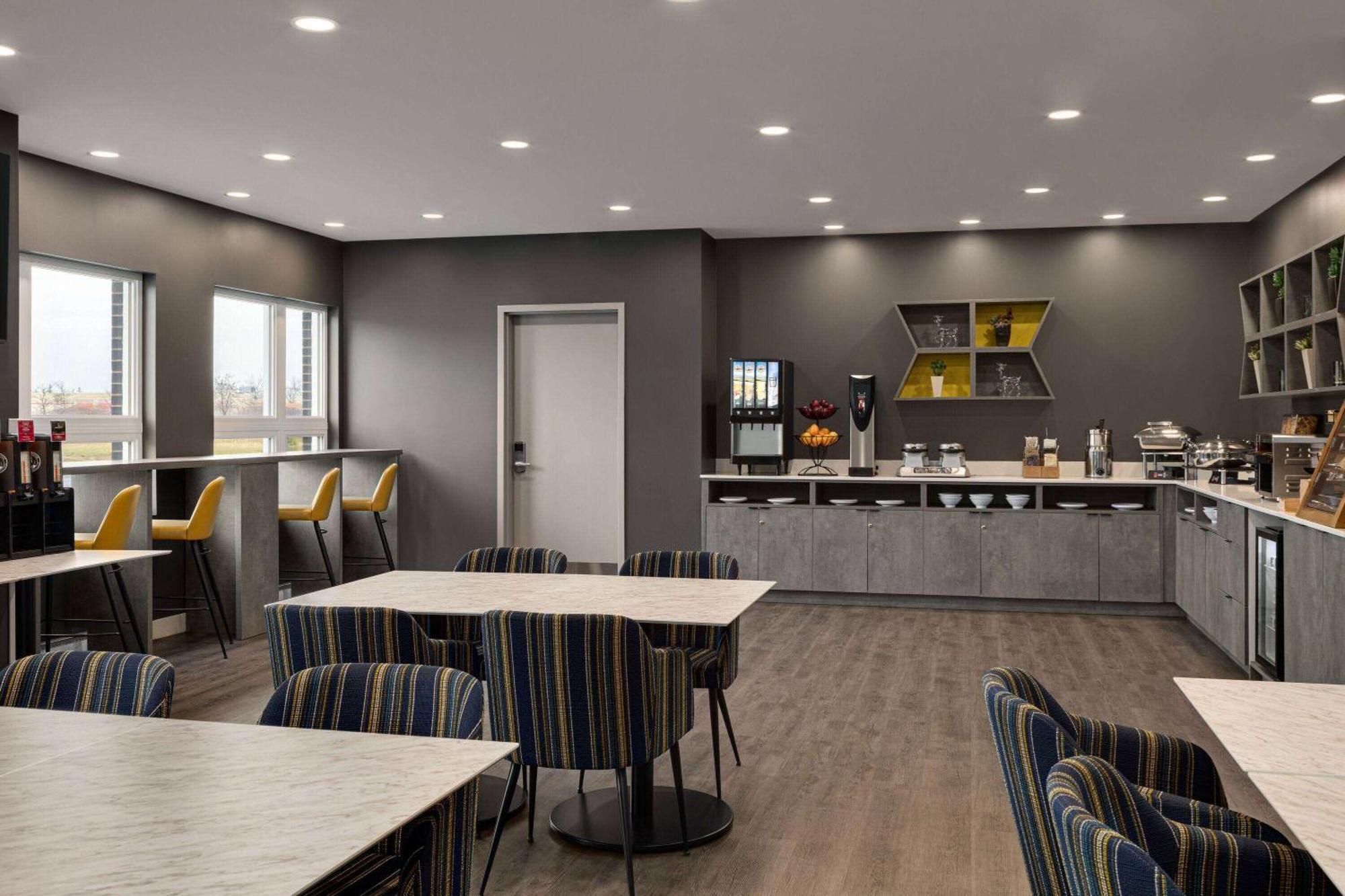 Microtel Inn & Suites By Wyndham Boisbriand Sainte-Thérèse-de-Blainville المظهر الخارجي الصورة