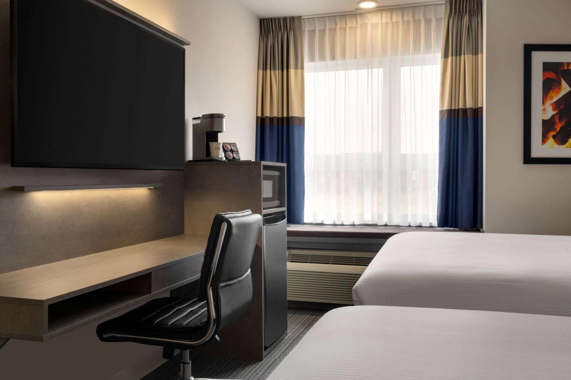 Microtel Inn & Suites By Wyndham Boisbriand Sainte-Thérèse-de-Blainville المظهر الخارجي الصورة