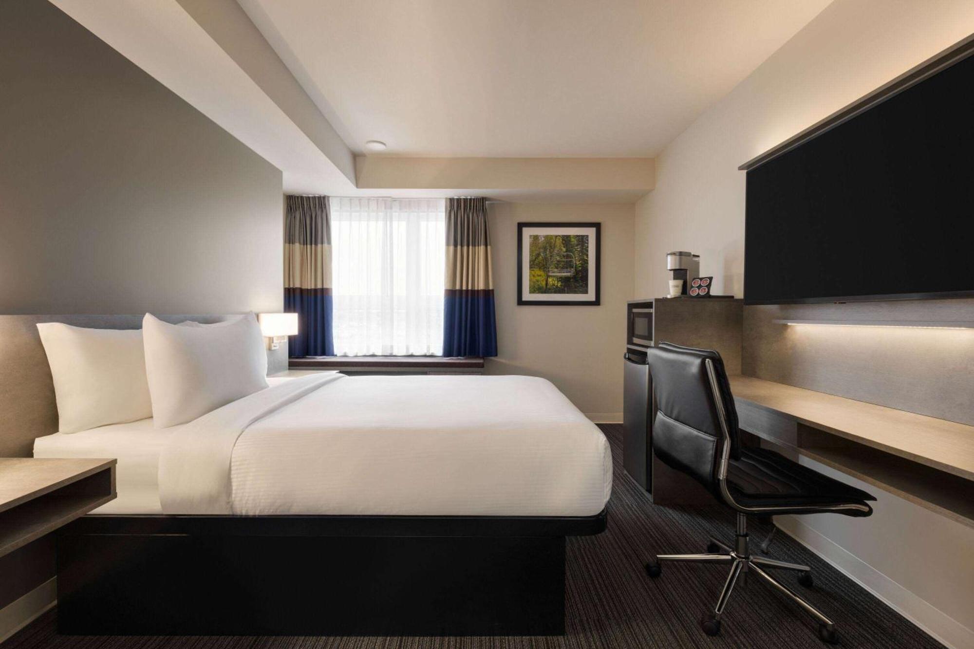 Microtel Inn & Suites By Wyndham Boisbriand Sainte-Thérèse-de-Blainville المظهر الخارجي الصورة