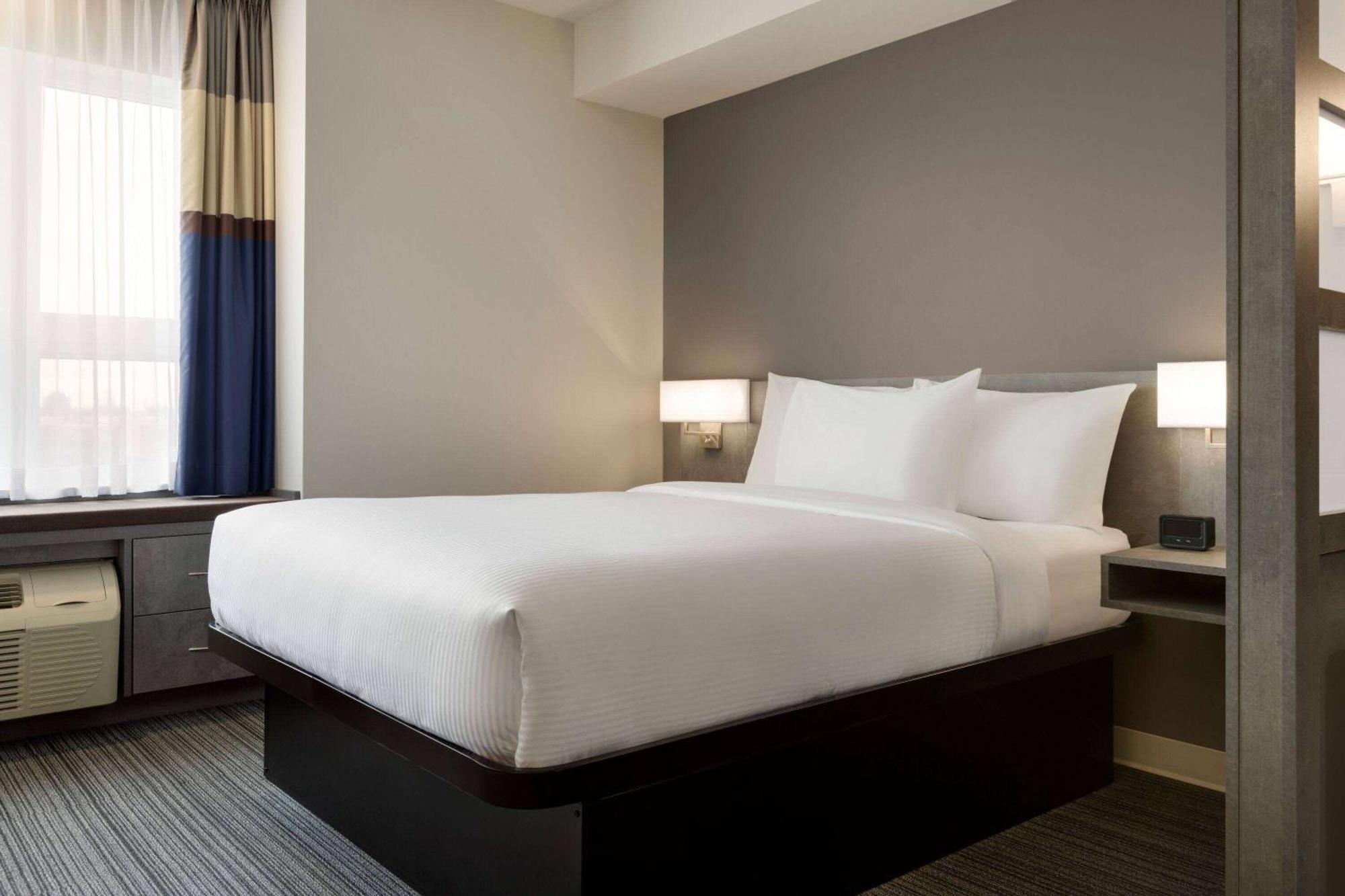 Microtel Inn & Suites By Wyndham Boisbriand Sainte-Thérèse-de-Blainville المظهر الخارجي الصورة
